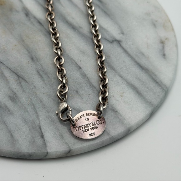 TIFFANY & CO. RETURN TO TIFFANY OVAL TAG CHOKER NECKLACE – STERLING SILVER - Picture 6 of 6